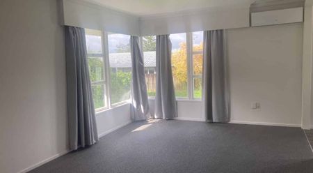Tidy Two Bedroom Unit - Close to Hospital - Photo 2