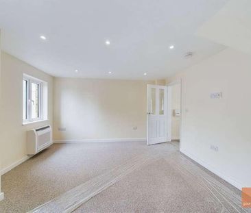 Madison Row, Longdowns, Penryn, TR10 - Photo 2