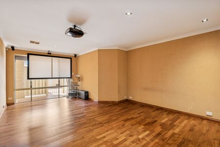 79 Bennett Drive, Canning Vale WA 6155 - Photo 4