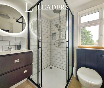 4 bedroom house to rent Hedingham Road, Dagenham, RM8 - Photo 3