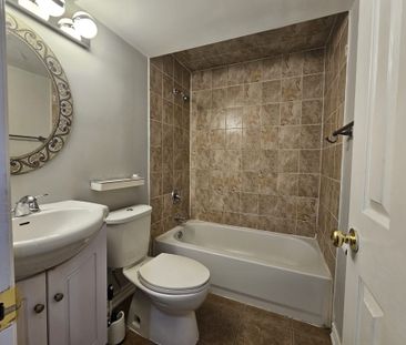 For Lease - 4 Lonestar Crescent Unit# Basement, Brampton, Ontario - Photo 2