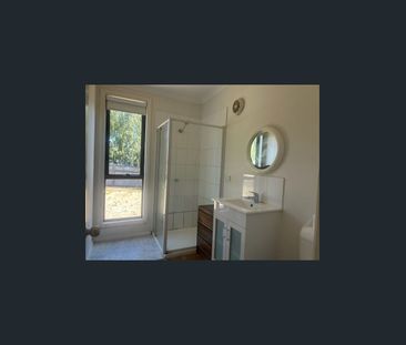 Charming Cottage in the Heart of Kilmore - Photo 3