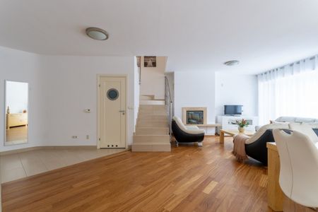 Segment 160 m² z ogrodem w centrum Józefosławia - Photo 4