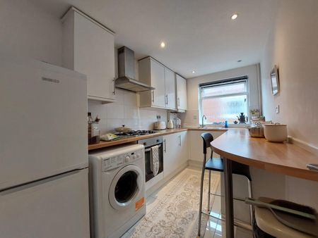 £575.77 per week (£2,495.00 per month) - Photo 5