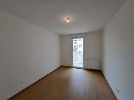 Location Appartement 2 pièces 48m² THONON LES BAINS 74200 - Photo 5