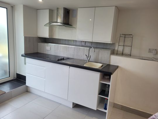 ***ALL BILLS INCLUDED*** Wyndham Avenue, High Wycombe - Photo 1