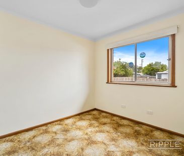 Updated Coastal Home with Flexible Living - Photo 5