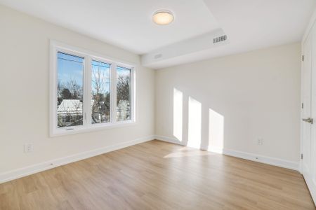 For Lease - 958 Fisher Avenue Unit# A, Carlington - Central Park, Ontario - Photo 5