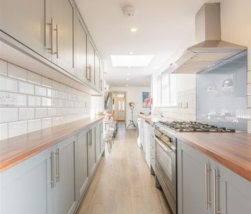 St. Margaret Road Room 4 - Photo 1