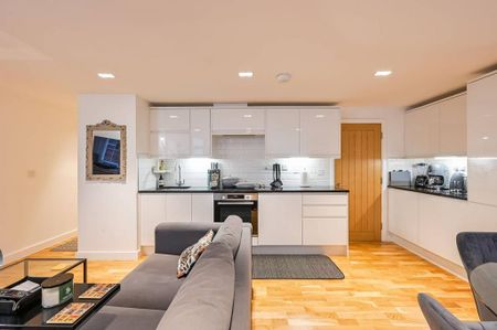 2 bedroom flat to rent - Photo 2