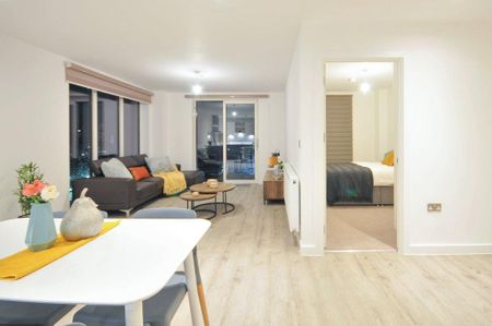 3 bedroom apartment to rent - Photo 4