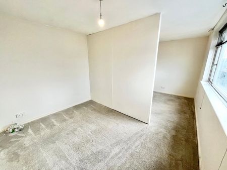 West Road, Shoeburyness, Southend-on-Sea, Essex, SS3 9DS - Photo 5