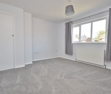 3 bedroom semi detached house to rent, - Photo 2