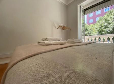 Avenida António Augusto de Aguiar, Lisbon, Lisbon 1050-018 - Photo 3