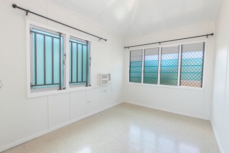 1/119 Eyre Street, North Ward QLD 4810 - Apartment For Rent | Domain - Photo 5
