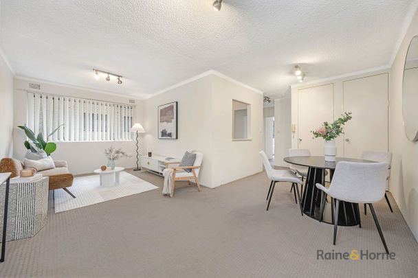 Renovated & Spacious Two-Bedroom Unit in Prime North Parramatta - Photo 1