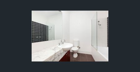 Stylish, secure & superbly located - Photo 2