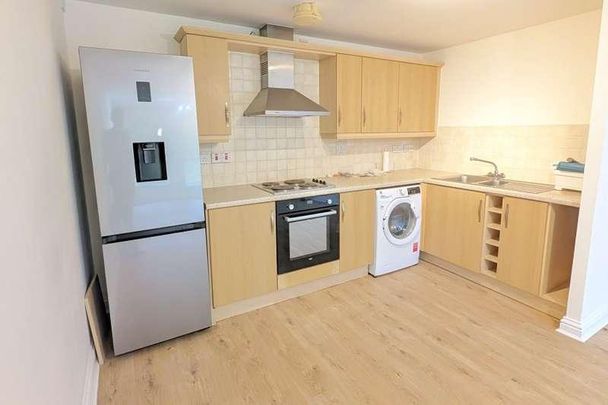 Knaphill, Surrey, GU21 - Photo 1