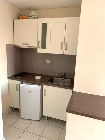 Location Appartement 1 pièce 27m² - Photo 2