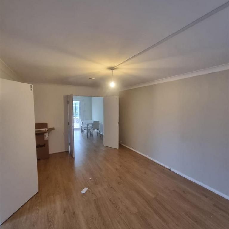 4 bedroom house to rent - Photo 1