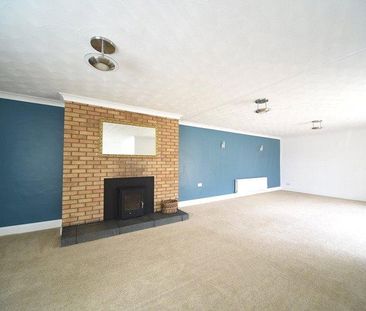 3 bedroom bungalow to rent - Photo 1