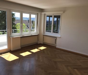 Wohnen mit Panorama - Blick über die Stadt und die Bergen - Photo 1