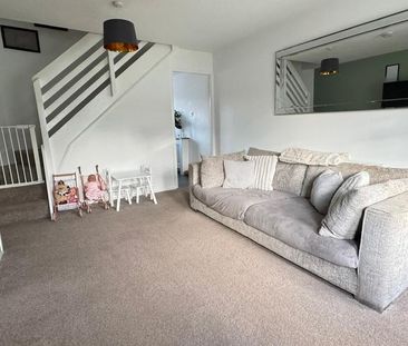 2 bedroom terraced house to rent - Photo 2