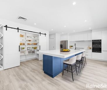 Lavishly Appointed 3 B/R Home By The Water's Edge - Photo 5