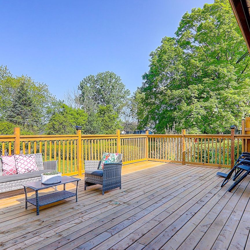 For Lease - 98 Belfry Drive, Newmarket, Ontario - Photo 1