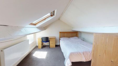 4 bedroom terraced house to rent - Photo 5