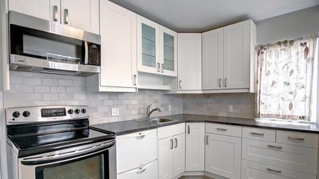 3 Bed Renovated Home For Rent In Grovenor - Photo 5