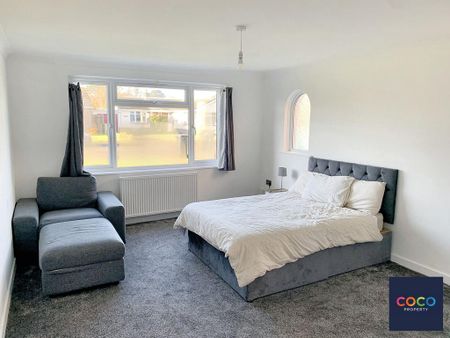 3 bedroom detached bungalow to rent - Photo 2