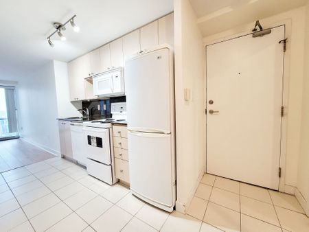 For Lease - 11 Brunel Court Unit# 3905, Toronto, Ontario - Photo 5