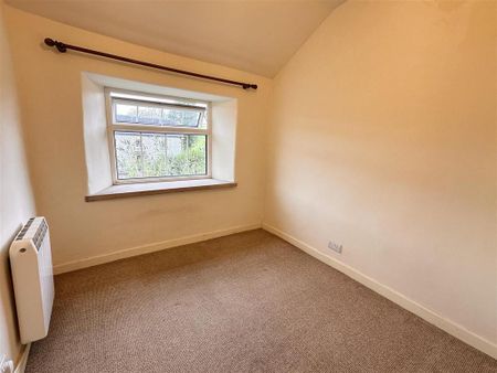 2 bedroom semi-detached house to rent - Photo 2