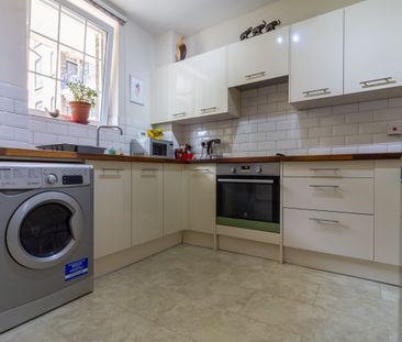 Room in a Shared Flat, Pilton Place, SE17 - Photo 4