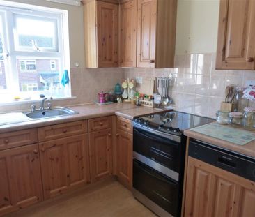 2 bedroom maisonette to rent - Photo 4