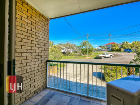 Modern 2 Bedroom Unit In The Heart Of Everton Park � Walk To Cafes And Transport - Photo 5