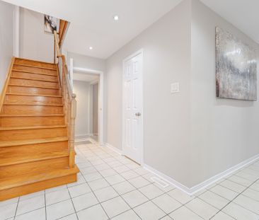 For Lease - 40 Kirk Drive, Brampton, Ontario - Photo 4