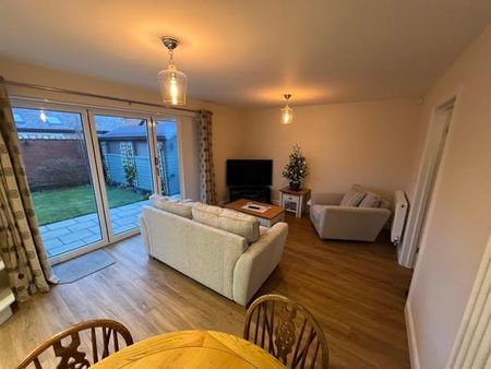 2 bedroom detached house to rent - Photo 2