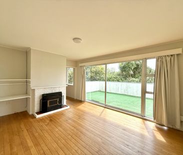 Spacious Family Home - Photo 2