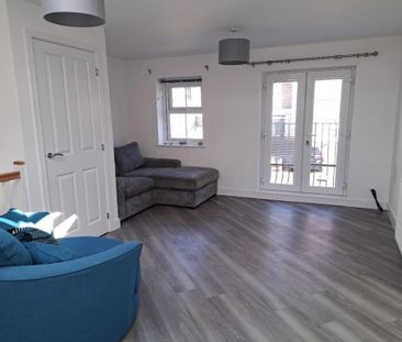 2 bedroom character property to rent - Photo 1