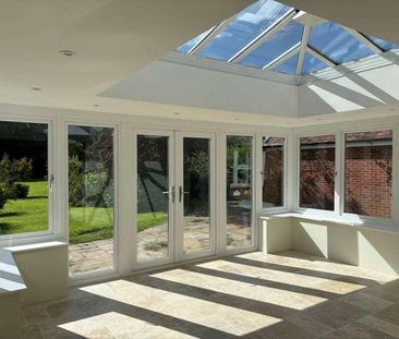 Manor Farm Cottage, Etchilhampton, SN10 - Photo 2