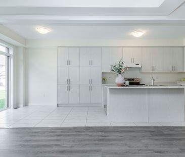 For Lease - 86 Kenneth Rogers Crescent, East Gwillimbury, Ontario - Photo 5