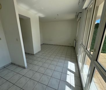 Location Appartement 1 pièce 26m² ST JEAN DE BRAYE 45800 - Photo 2