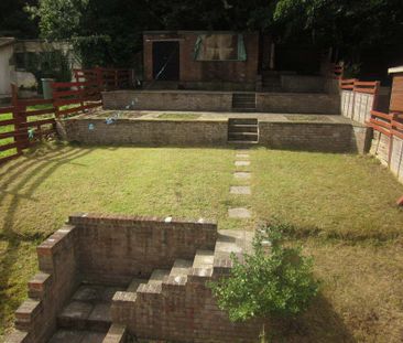 1 bedroom in a house share to rent - Photo 6