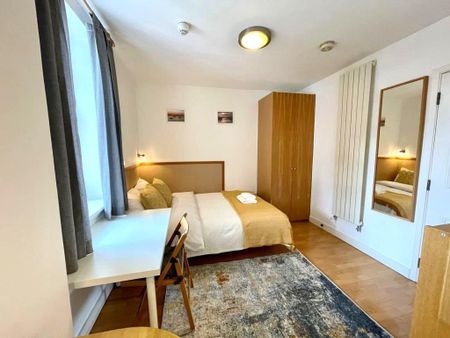 Studio to rent - Photo 3