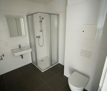 Moderne 2 Zi Wohnung mit Balkon - MIETFREI bis 15.12! (nahe U1) - Photo 2