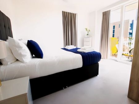 One Bedroom Apartment - Balcony - Photo 5
