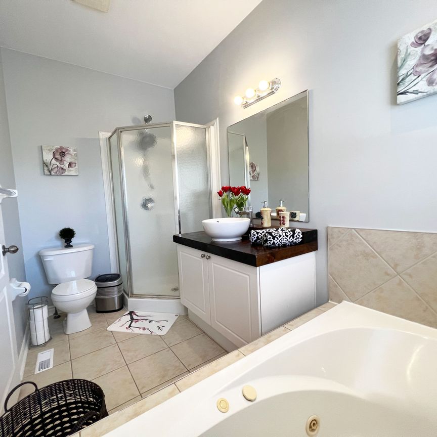 For Lease - 38 Hurst Drive, Barrie, Ontario - Photo 1