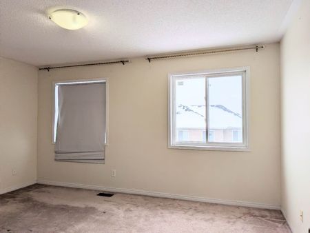 For Lease - 66 Gail Parks Crescent, Newmarket, Ontario - Photo 3
